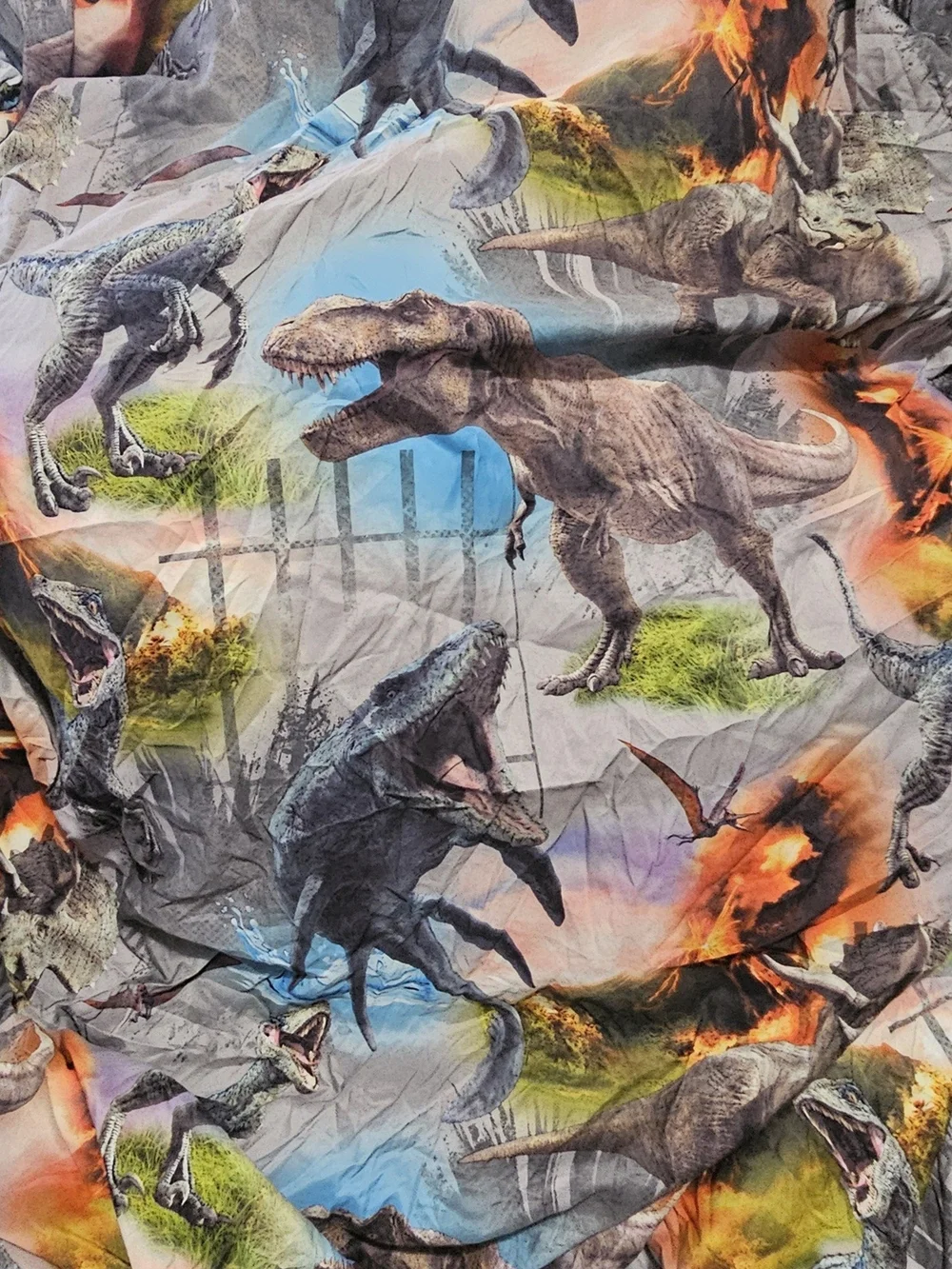 Jurassic World Sheet Set And Comforter.